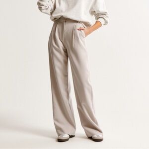 Abercrombie & Fitch Wide High Rise Wide Leg Trouser